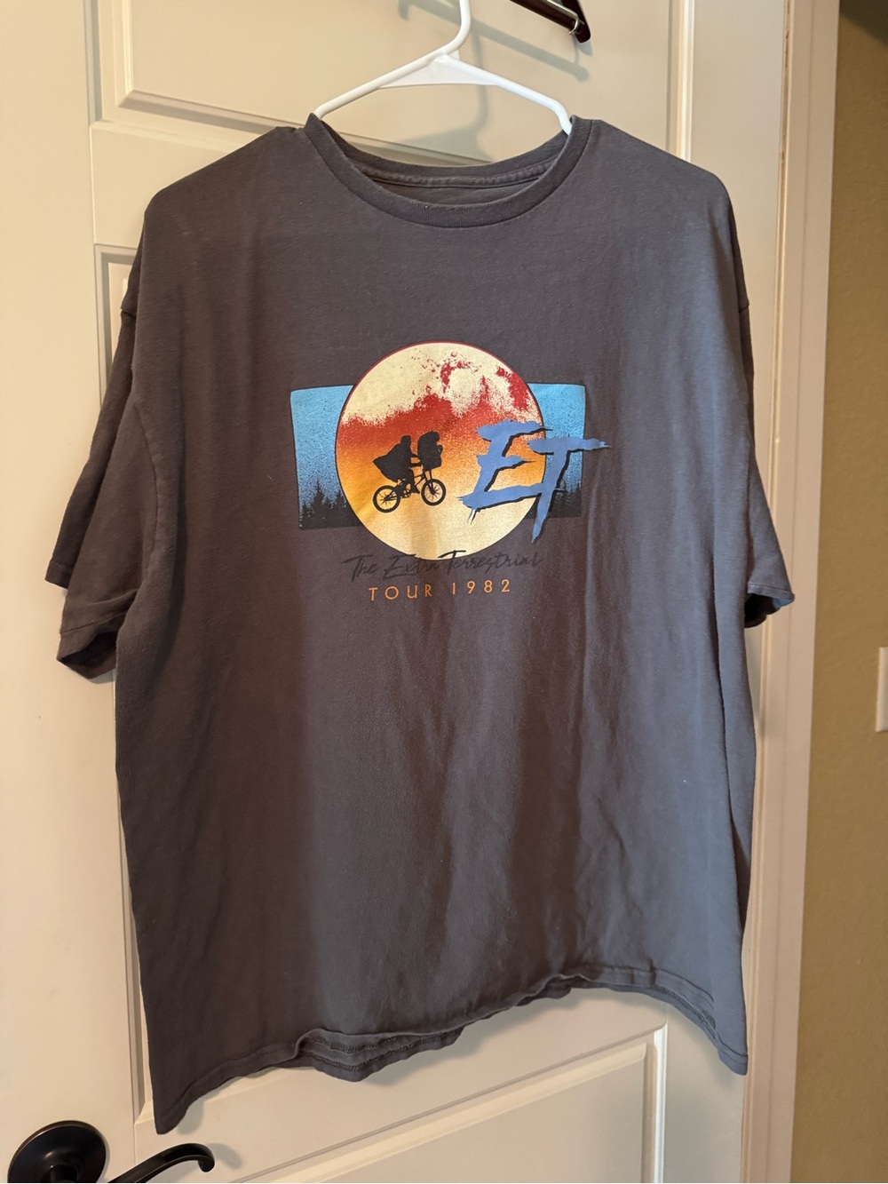 E.T. Graphic Short-Sleeve T-Shirt - Charcoal